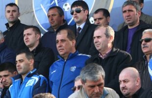 Hagi a schimbat 4 avioane şi a mers 7.000 km pentru a veni la un derby din Liga a III-a al echipei sale