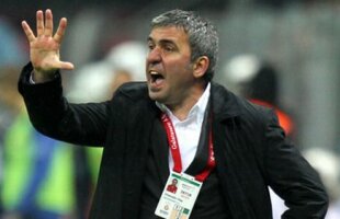 Hagi: "Arbitrul a distrus munca echipei mele!"