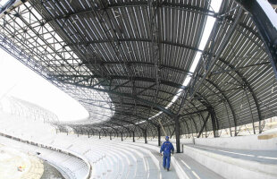 FOTO » Clujul contraatacă: în două săptămîni, acoperişul arenei e gata. Vezi în ce stadiu sînt acum lucrarile!