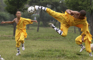 Fotbal + Kung Fu = Love » Vezi "naţionala" MMA :D