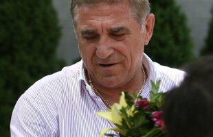 Ioan Becali explică situaţia jucătorilor Timişoarei » "Dacă nu au clauze speciale în contract, rămîn la echipă"