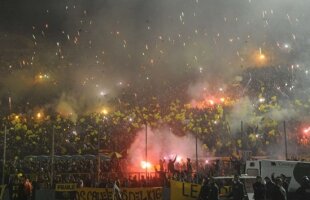 Atmosferă fantastică în Copa Libertadores » Cîte etape ar fi fost suspendat terenul celor două echipe dacă se juca în România?