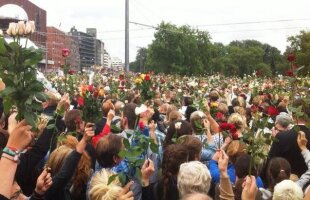 O imagine emoţionantă din Norvegia: 200.000 de trandafiri în memoria celor 76 de victime!