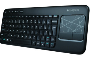 Lucrează pe calculator de la distanţă! » Tastatură wireless Logitech cu touchpad integrat