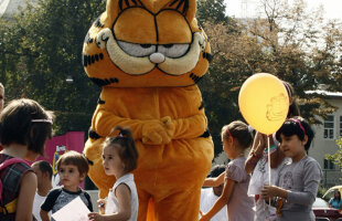 Aventurile lui Garfield continuă. Azi, ai al patrulea DVD, care conţine un episod bonus!