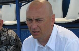 La o lună după ce a bătut un jucător, Leo Grozavu a fost înlăturat de la Iaşi