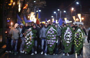 FOTO Suporterii Timişoarei au mărşăluit în onoarea martirilor Revoluţiei