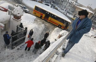 FOTO EXCLUSIV » Noi vrem să fim deszăpeziţi, dar să o facă alţii!