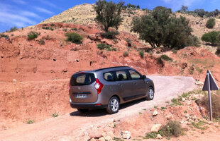 Lodgy în "Oraşul Roşu" » Fotoreportaj cu cel mai nou monovolum Dacia în Maroc