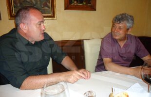 Întîlnire emoţionantă intre Lucescu şi Olivian Gotiu, băiatul care acum 3 decenii îl ajută cu statistica la Corvinul