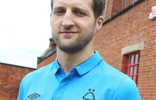 Carl Froch a lansat noul echipament al lui Nottingham Forest