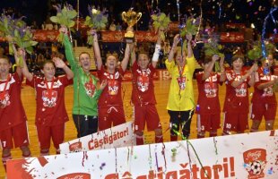 Cîştigătorii Cupei Coca-Cola îşi primesc astăzi premiul! » Campionii îi susţin pe campioni!