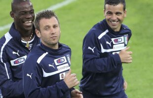 VIDEO Balotelli şi Cassano, campionii glumelor » Colecţia cu cele mai amuzante faze de la Euro