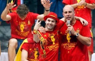 Acuzaţi că iau prea mulţi bani pentru triumful de la Euro 2012, campionii spanioli sînt somaţi să doneze primele