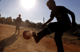 Mike cel bun » Temwanjera are o academie de fotbal pentru copii în Zimbabwe