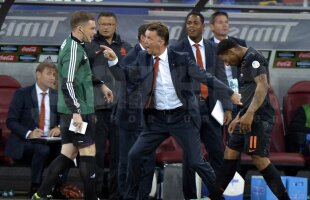 Van Gaal ne-a luat la mişto la finalul partidei: "Am pierdut pariul cu soţia mea. I-am zis că batem doar 2-1"