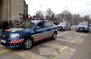 FOTO Prima apariţie a noilor modele Dacia » Au defilat la parada de 1 Decembrie