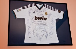 Cadou special pentru singurul fan-club Real Madrid din România! » Semnăturile galacticilor la loc de cinste