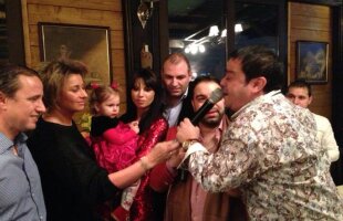 FOTO Spre 24 cu Minune şi Salam » Familia Reghecampf a petrecut de Crăciun cu cei mai cunoscuţi manelişti