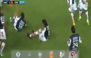 VIDEO Mod inedit de a sărbători » Reyna a celebrat un golazo folosind o mişcare de la wrestling