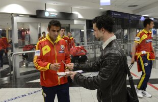 GALERIE FOTO Naţionala României a ajuns la Budapesta! Mutu şi compania au părut relaxaţi pe aeroport