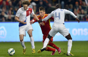 VIDEO Carne de tun! » Olanda s-a distrat în faţa "tricolorilor". România nu a contat pe Amsterdam Arena: 0-4