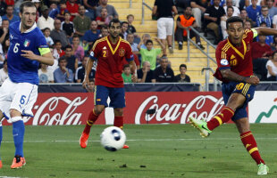 VIDEO A atins cerul » La Rojita şi-a păstrat titlul european! Thiago, triplă în finala Italia - Spania 2-4