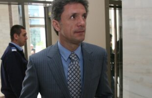 Luptă teribilă pentru şefia FRF! Popescu va avea concurenţă puternică: "Vine un val politic cu forţă financiară"