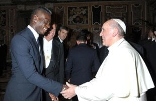 Discuţie privată între Papa Francisc şi Balotelli: "Mario era profund mişcat şi foarte gînditor"