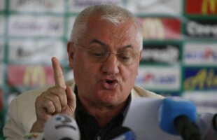 Dragomir le propune steliştilor 4 transferuri de Ligă: "Cu ei ar fi şi peste Chelsea!"