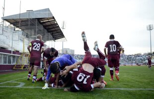 FOTO Bucuria unui gol... nepreţuită! S-a pus în cap de fericire după golul lui Doman!