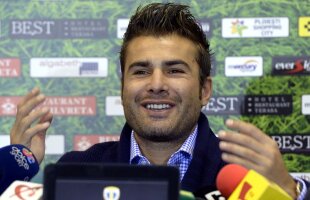 Mutu a arătat ca un star adevărat la prezentarea de la Petrolul: "Sper să dau multe goluri şi să fac eventul!"