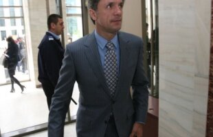 Şanse mici pentru Gică Popescu » Un avocat explică de ce fostul internaţional nu va fi graţiat