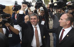 VIDEO A treia descălecare? Gică Hagi peţit de Galatasaray! A fost la Istanbul cu fiul, Ianis