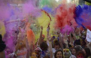 FOTO Distracţie, culoare şi voie bună la The Color Run Bucureşti! Vezi o galerie FOTO de la cursa de azi