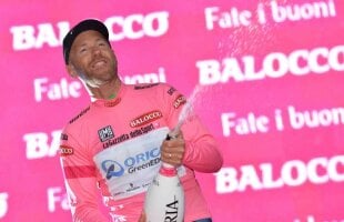 Orica-GreenEDGE a cîştigat prima etapă din Turul Italiei » Svein Tuft, tricou roz de ziua lui