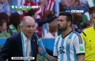 VIDEO L-a umilit » Gest incredibil făcut de Ezequiel Lavezzi faţă de selecţionerul Argentinei!