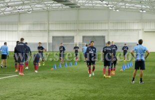 FOTO Steaua a ajuns în Anglia » Imagini de la primul antrenament la baza naţionalei Albionului