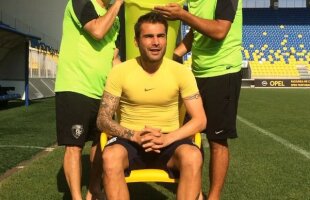 VIDEO Adrian Mutu a acceptat provocarea lui Constantin Anghelache şi a făcut nominalizări neaşteptate pentru #IceBucketChallenge :D