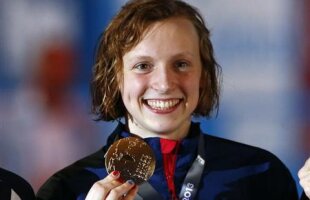 Înotătoarea Katie Ledecky a stabilit recordul mondial la 1.500 metri liber! Are doar 17 ani!