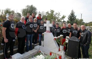 GALERIE FOTO Dinamoviştii s-au recules la mormîntul lui Cătălin Hîldan » Dănciulescu: ”În memoria «Unicului Căpitan», să umplem arena!”