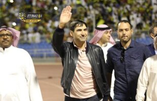 VIDEO + FOTO Victor Piţurcă, ovaţionat de galeria lui Al Ittihad la meciul cu Al Nassr » Echipa sa a pierdut însă, 1-2