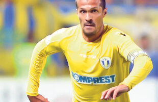 VIDEO Petrolul rămîne la 6 puncte de Steaua după victoria cu ASA Tg. Mureş, scor 2-0