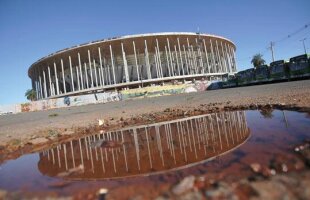 Situaţie penibilă în Brazilia după Cupa Mondială! Costurile unui stadion vor fi acoperite abia în mileniul următor :)