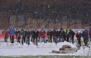 FOTO Operaţiunea "Sacul de Plastic" » Ceahlăul - Steaua a început cu 15 minute întîrziere din cauza ninsorii