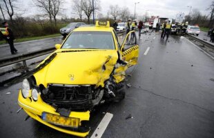 GALERIE FOTO + VIDEO Ghinion după ghinion pentru naţionala Greciei » Trei jucători eleni răniţi într-un grav accident soldat cu un deces :O