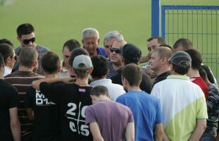 UPDATE Fanii Craiovei: "Vă cerem public să ne cedaţi conducerea clubului" » Mititelu răspunde: "N-am falimentat Universitatea! I-am ridicat demnitatea şi mîndria"