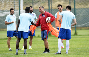 Dan Petrescu a debutat cu o remiză la ASA, 0-0 cu Admira Wacker » "Bursucul" se gîndește deja la Supercupa cu Steaua