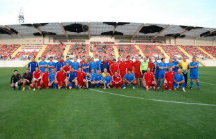 FOTO "Old Dinamo" a făcut spectacol la Giurgiu » Oneaţă Augustin şi Narcis Coman au jucat "ca la 20 de ani"