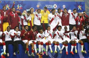 VIDEO și FOTO Peru a cîștigat finala mică de la Copa America » Un fan a intrat pe teren